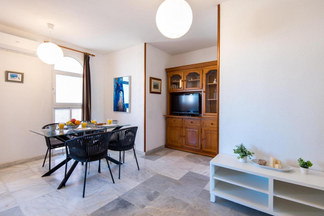 Boliches Center Next To The Beach, Parking, Pool & Terrace Apartamento